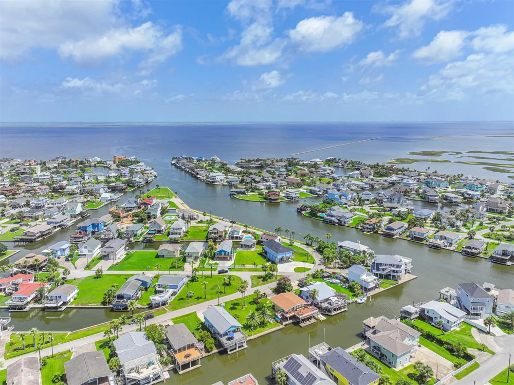 16611 Flamingo Way Jamaica Beach, TX 77554
