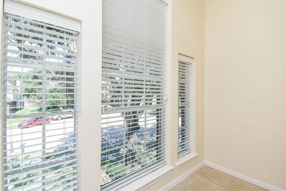 15611 Oakworth Court Sugar Land, TX 77498