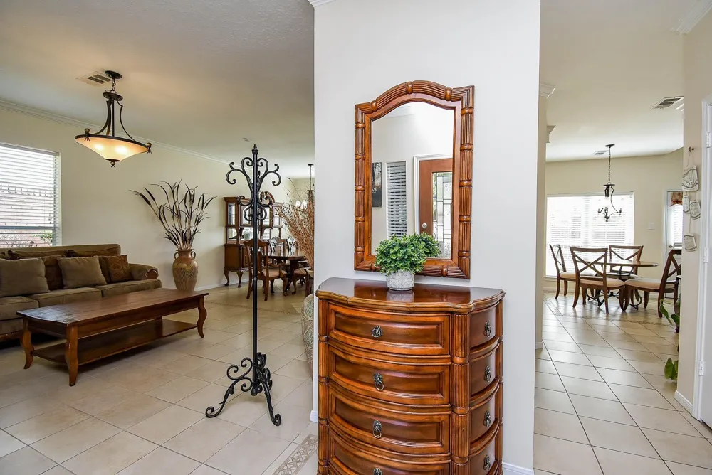 15611 Oakworth Court Sugar Land, TX 77498