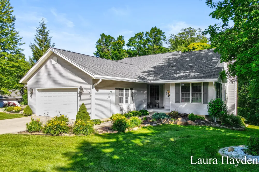 6880 Beechwood Drive Saranac, MI 48881