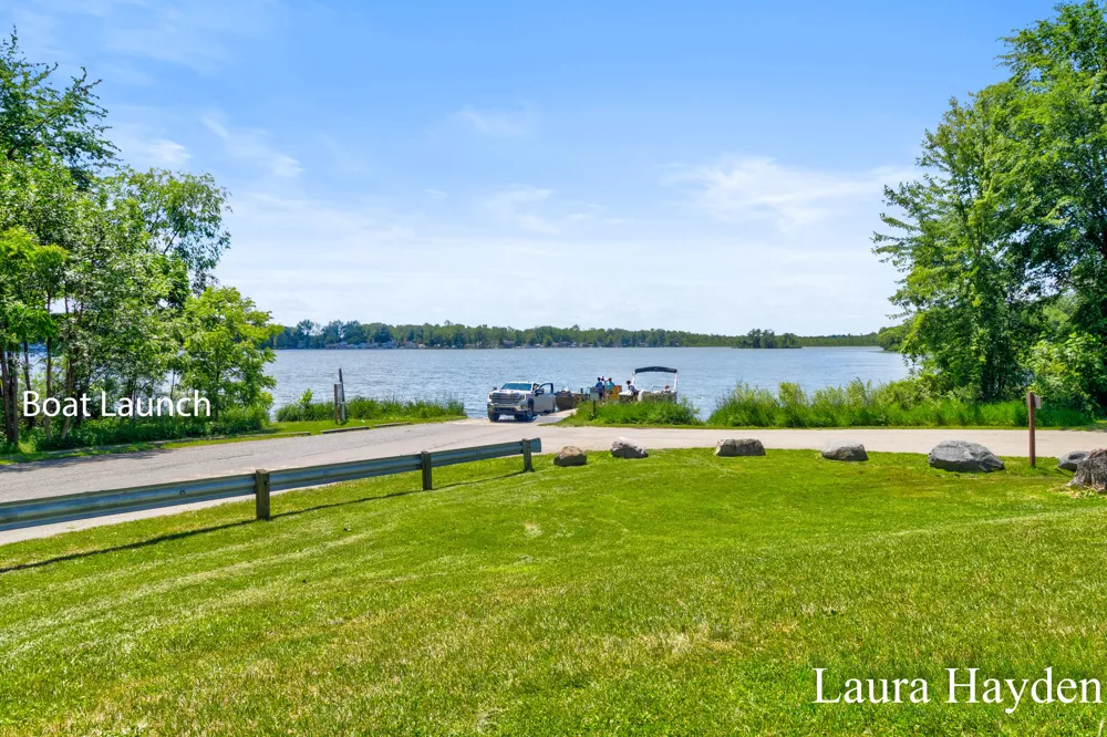 6880 Beechwood Drive Saranac, MI 48881