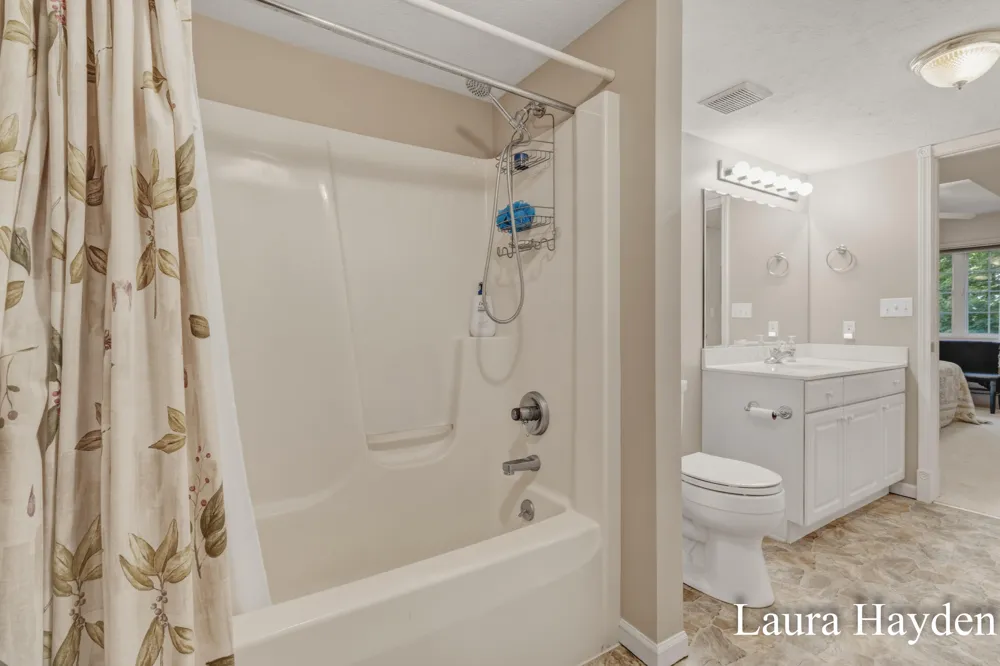 6880 Beechwood Drive Saranac, MI 48881