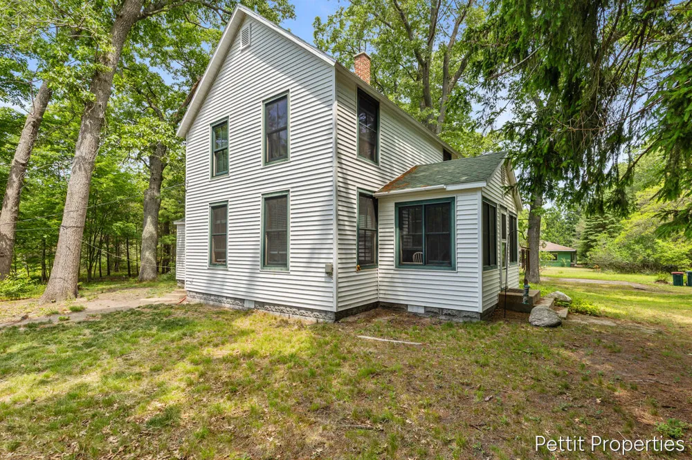 1857 Simonelli Road Muskegon, MI 49445