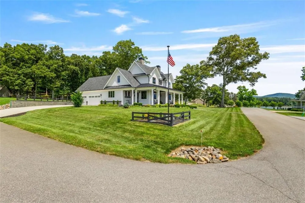 24 Farmland Court Blairsville, GA 30512