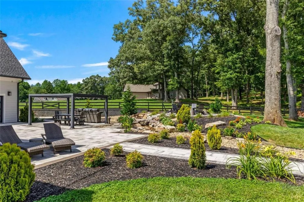 24 Farmland Court Blairsville, GA 30512