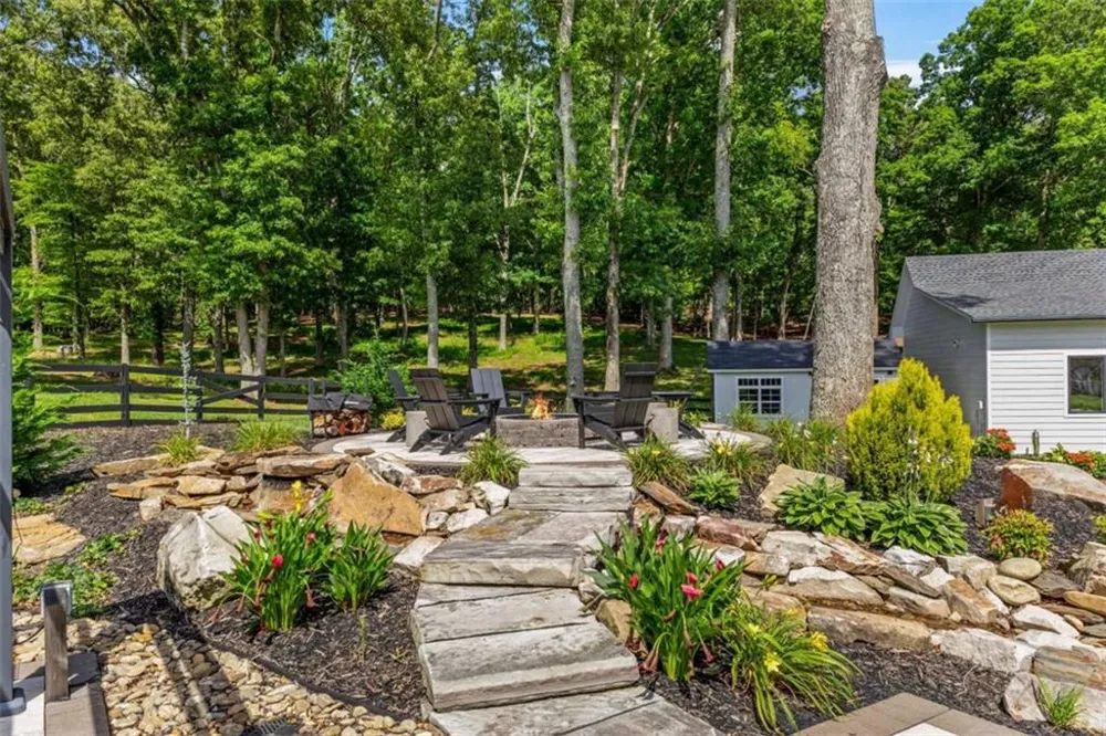 24 Farmland Court Blairsville, GA 30512