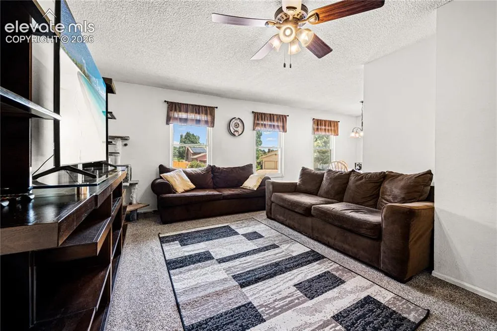 7 Emperor Court Pueblo, CO 81005