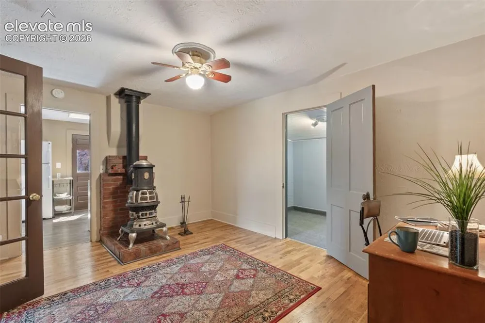 215 Washington Avenue Manitou Springs, CO 80829