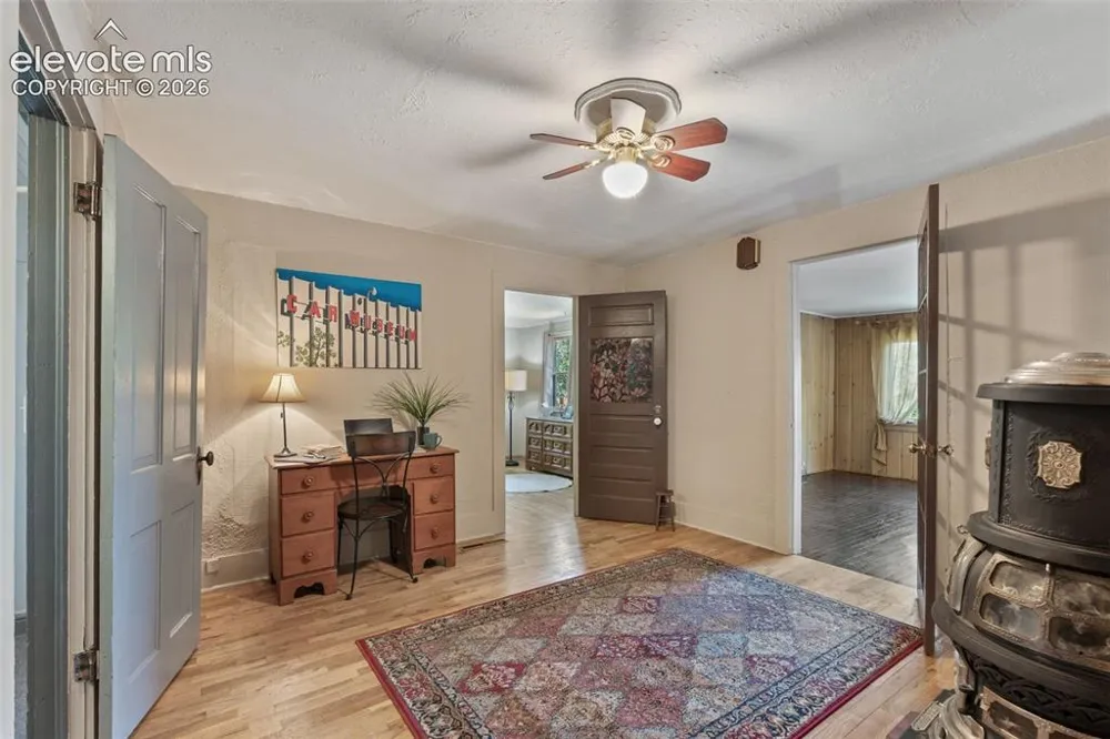 215 Washington Avenue Manitou Springs, CO 80829