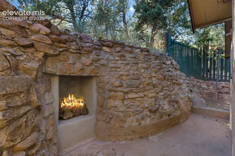 215 Washington Avenue Manitou Springs, CO 80829