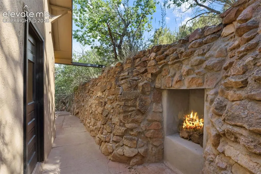 215 Washington Avenue Manitou Springs, CO 80829