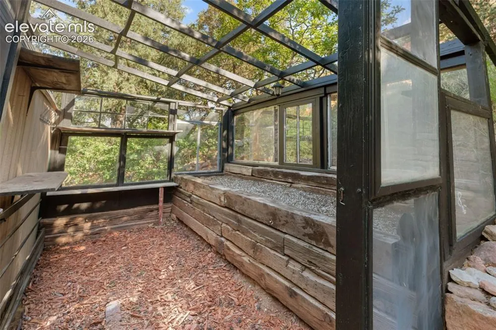 215 Washington Avenue Manitou Springs, CO 80829