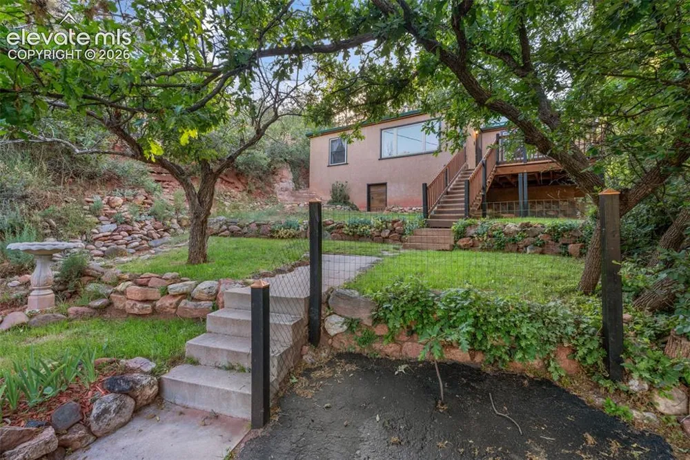 215 Washington Avenue Manitou Springs, CO 80829