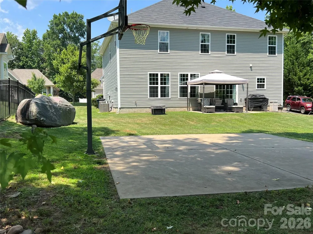 1106 Brookdale Lane Stanley, NC 28164