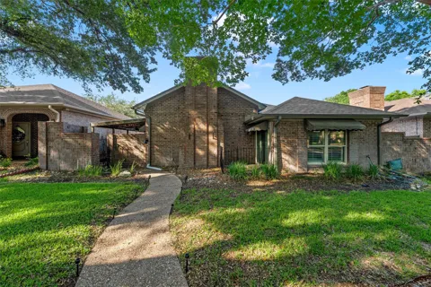 2723 Canyon Oaks Court