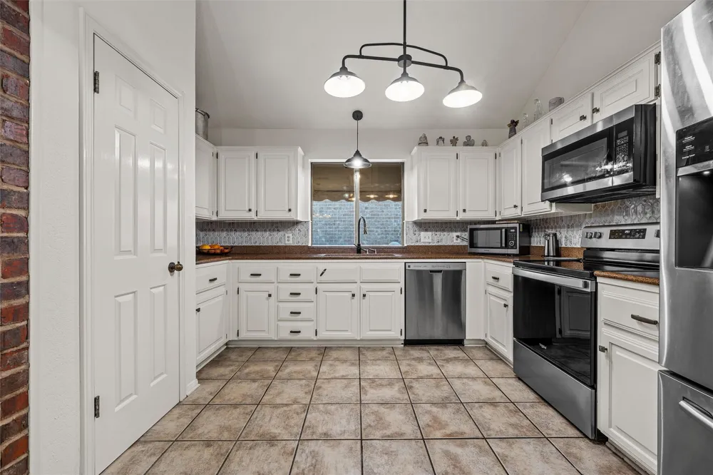 2723 Canyon Oaks Court Temple, TX 76502
