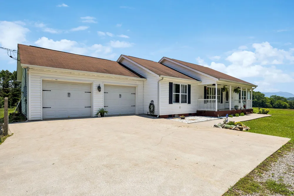 133 Columbus Landing Delano, TN 37325