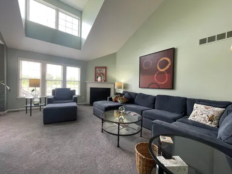 6174 Lone Oak Circle