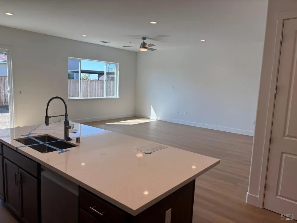 901 Baker Circle Oakley, CA 94561