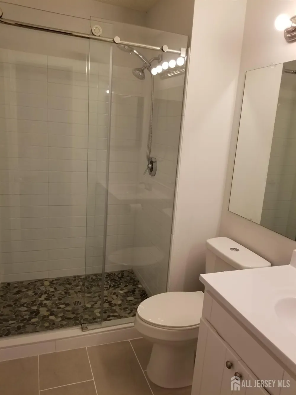 42 E O'Neill Court Lawrence, NJ 08648
