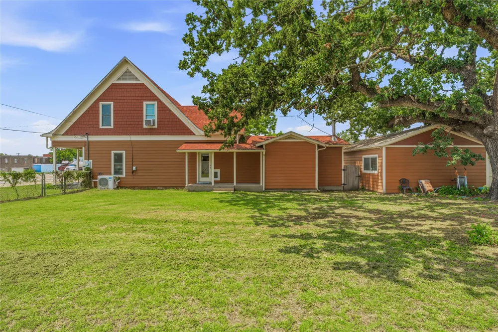207 Fisher Gorman, TX 76454