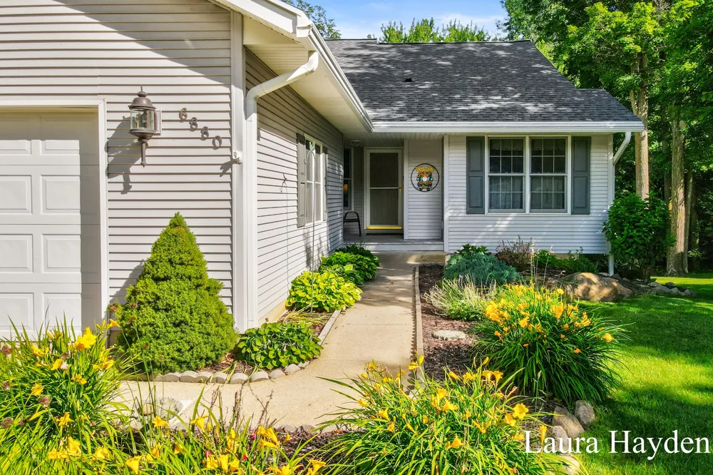 6880 Beechwood Drive Boston Township, MI 48881