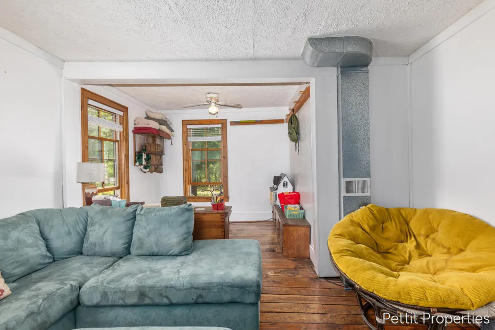 1857 Simonelli Road Laketon Township, MI 49445