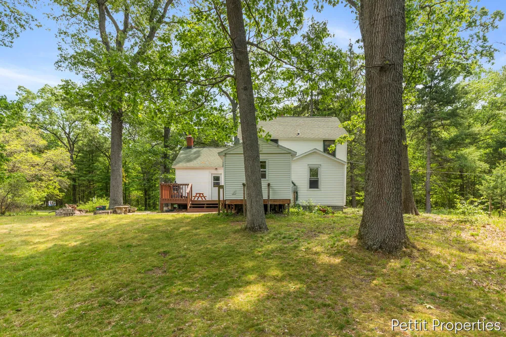1857 Simonelli Road Laketon Township, MI 49445