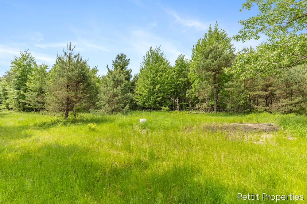 1857 Simonelli Road Laketon Township, MI 49445