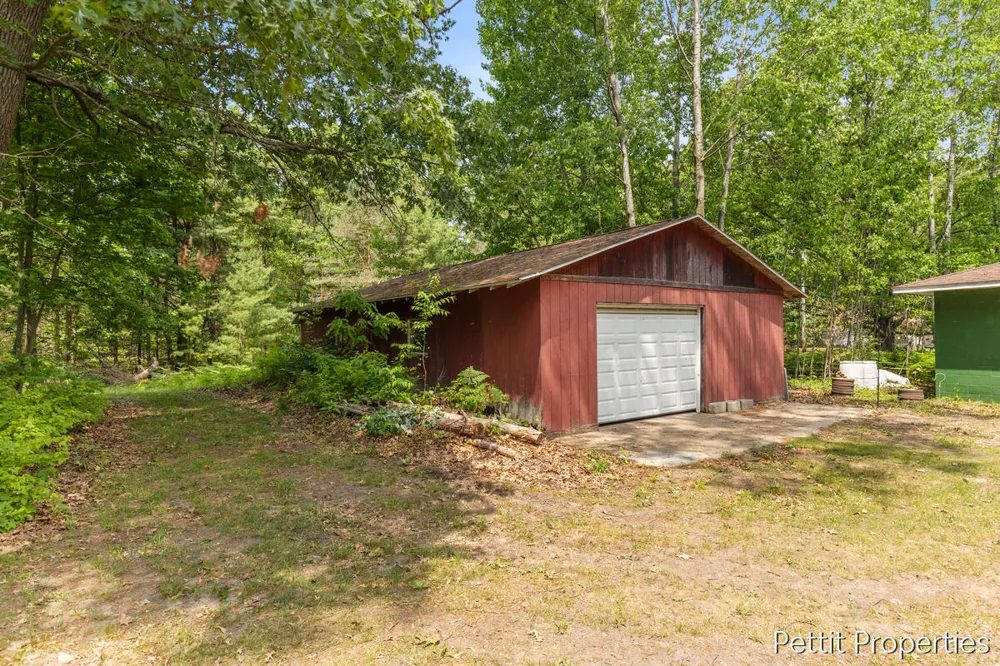 1857 Simonelli Road Laketon Township, MI 49445