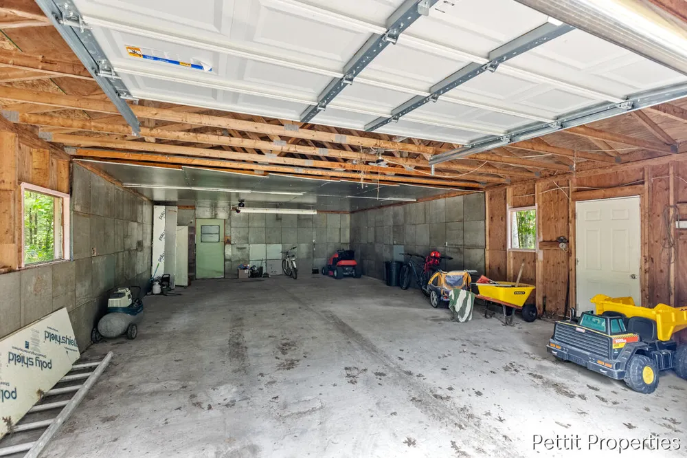 1857 Simonelli Road Laketon Township, MI 49445