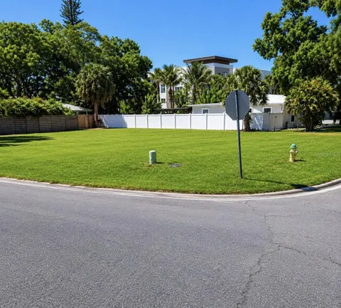 336 LIME AVENUE