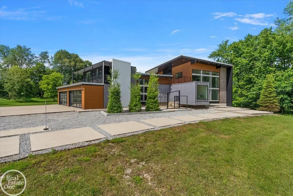 850 Frick Road Addison Township, MI 48367