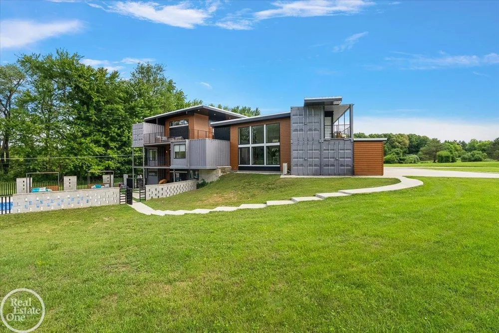 850 Frick Road Addison Township, MI 48367