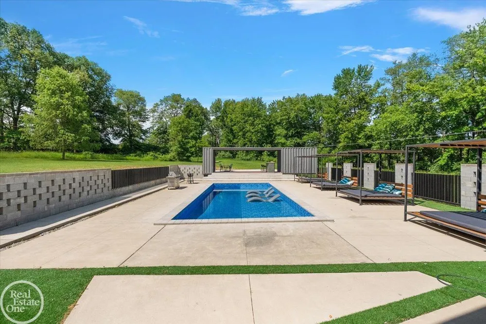 850 Frick Road Addison Township, MI 48367