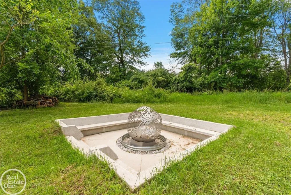850 Frick Road Addison Township, MI 48367
