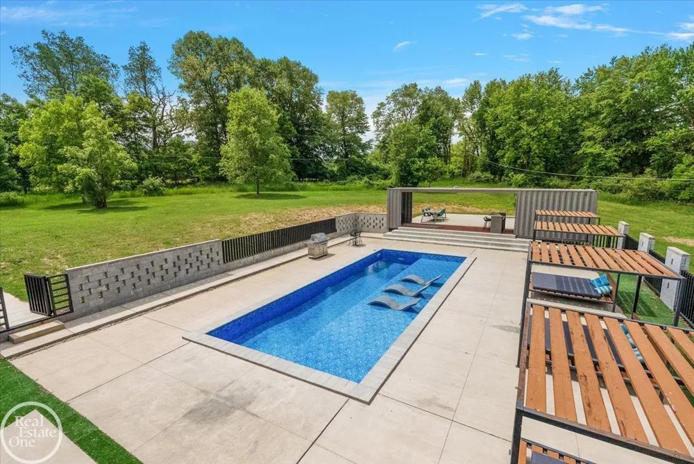 850 Frick Road Addison Township, MI 48367