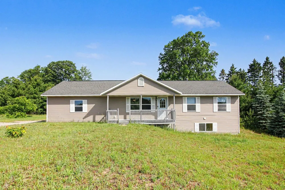 8394 King Arthurs Court Paradise Township, MI 49649
