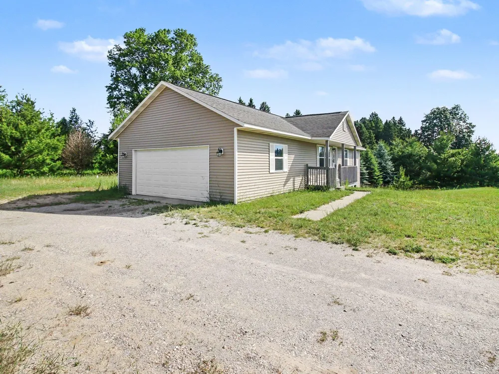 8394 King Arthurs Court Paradise Township, MI 49649