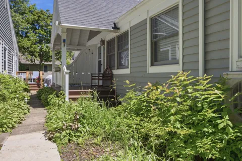 15577 Victor Road #4