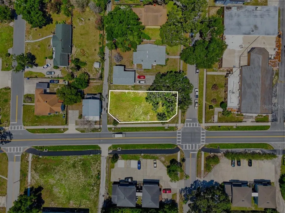 702 AVENUE A Winter Haven, FL 33880