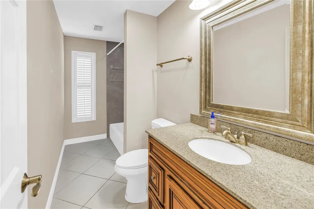 1820 TANGLEWOOD DRIVE NE St Petersburg, FL 33702