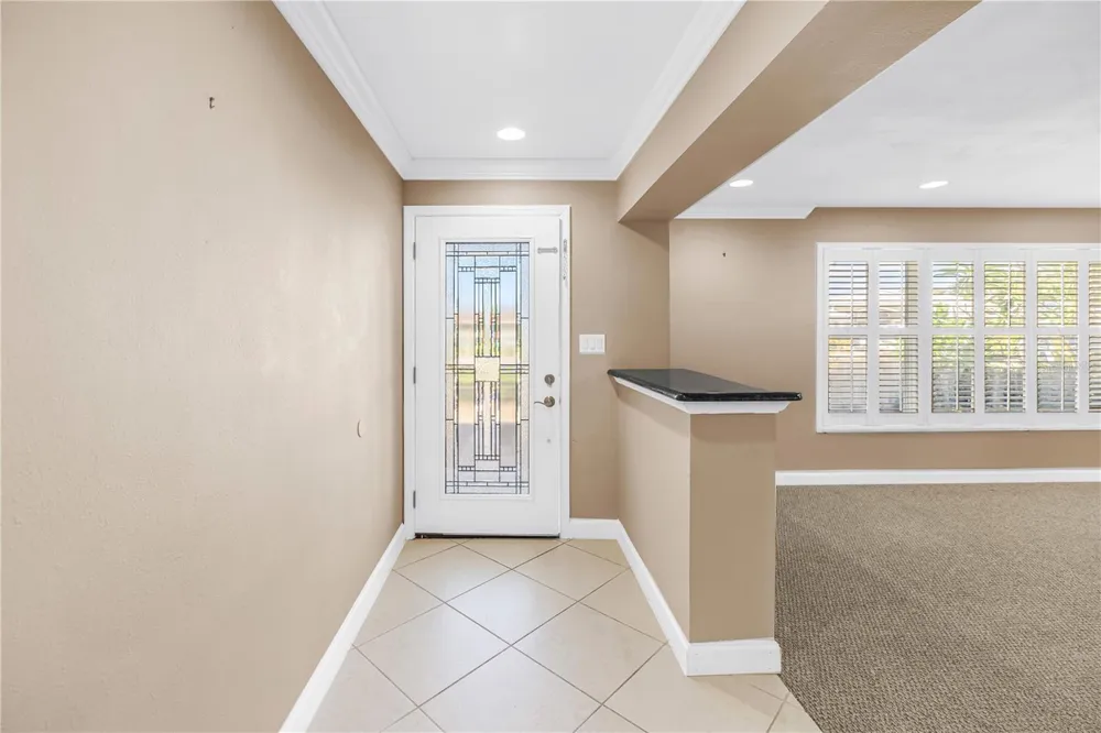 1820 TANGLEWOOD DRIVE NE St Petersburg, FL 33702