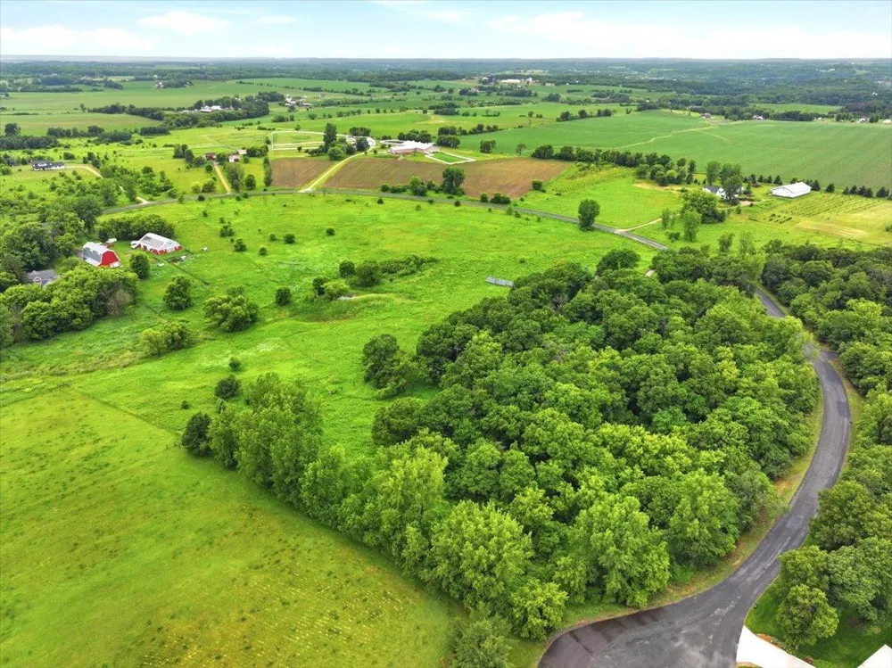 481 Sleepy Hollow Drive Roberts, WI 54023