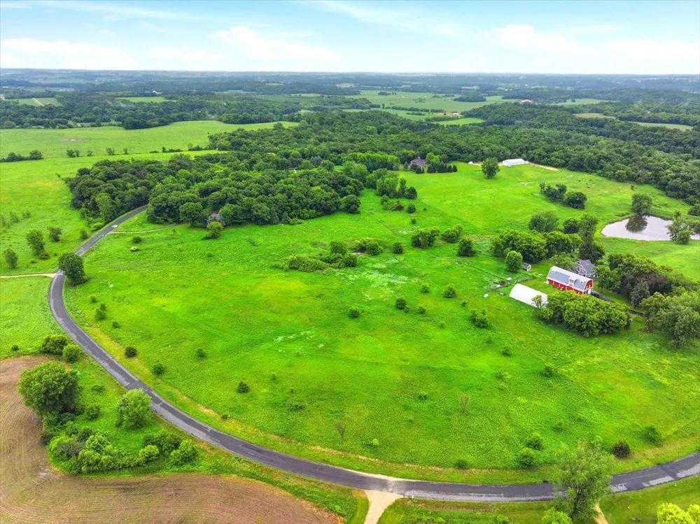 481 Sleepy Hollow Drive Roberts, WI 54023