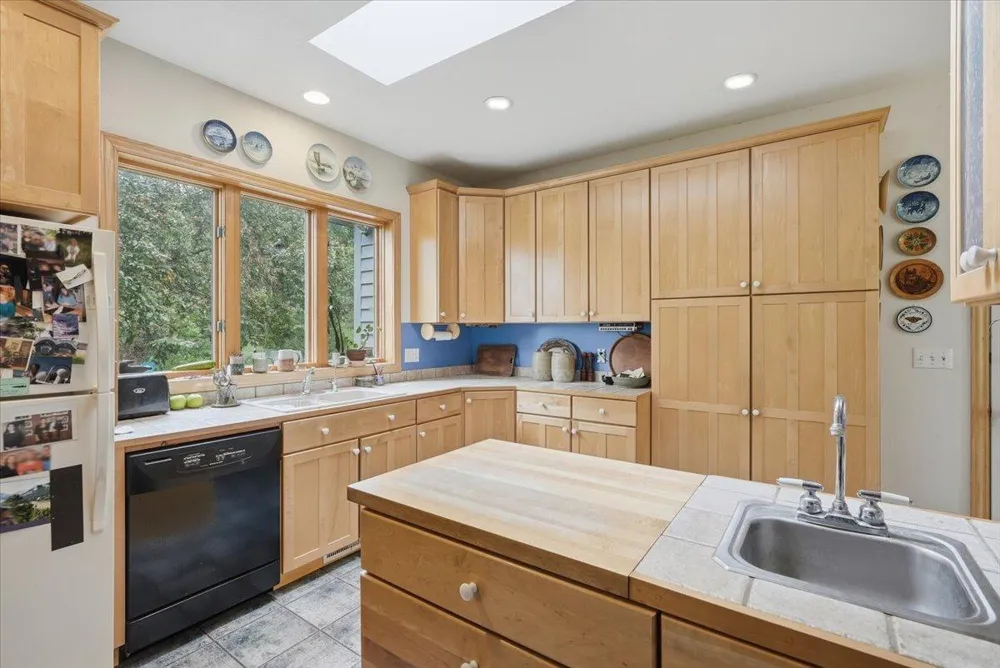 481 Sleepy Hollow Drive Roberts, WI 54023