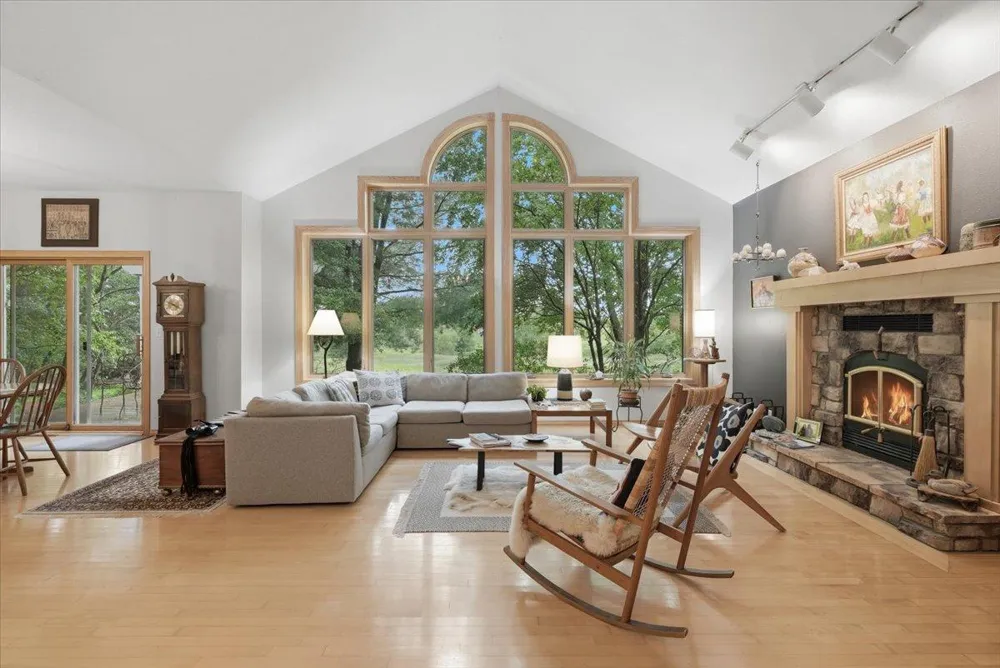 481 Sleepy Hollow Drive Roberts, WI 54023