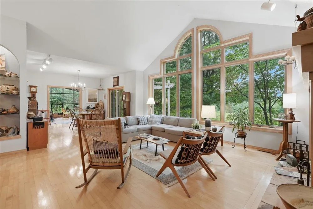 481 Sleepy Hollow Drive Roberts, WI 54023