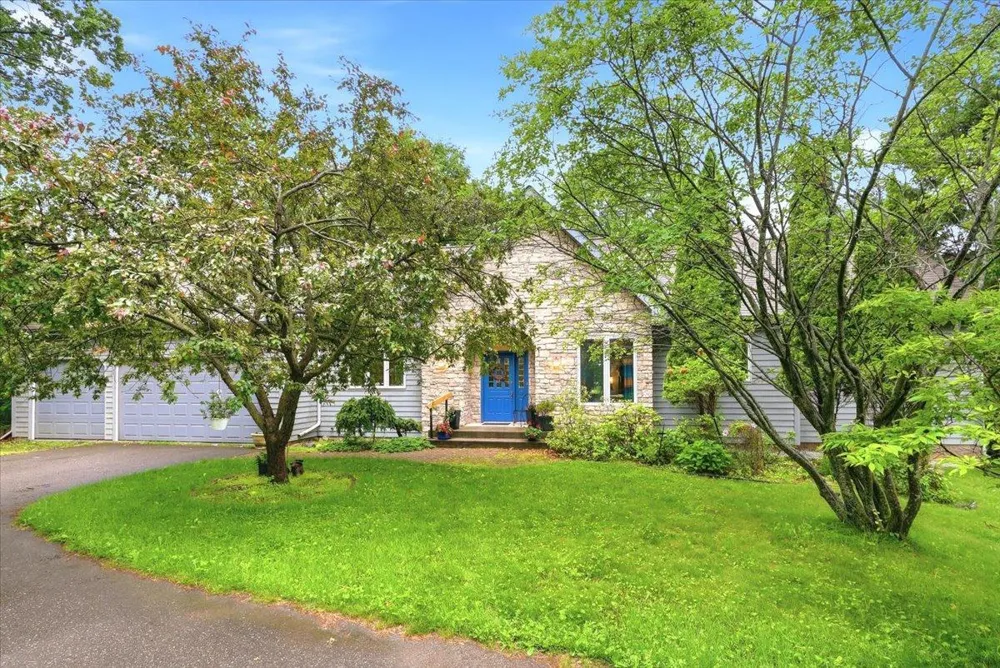 481 Sleepy Hollow Drive Roberts, WI 54023