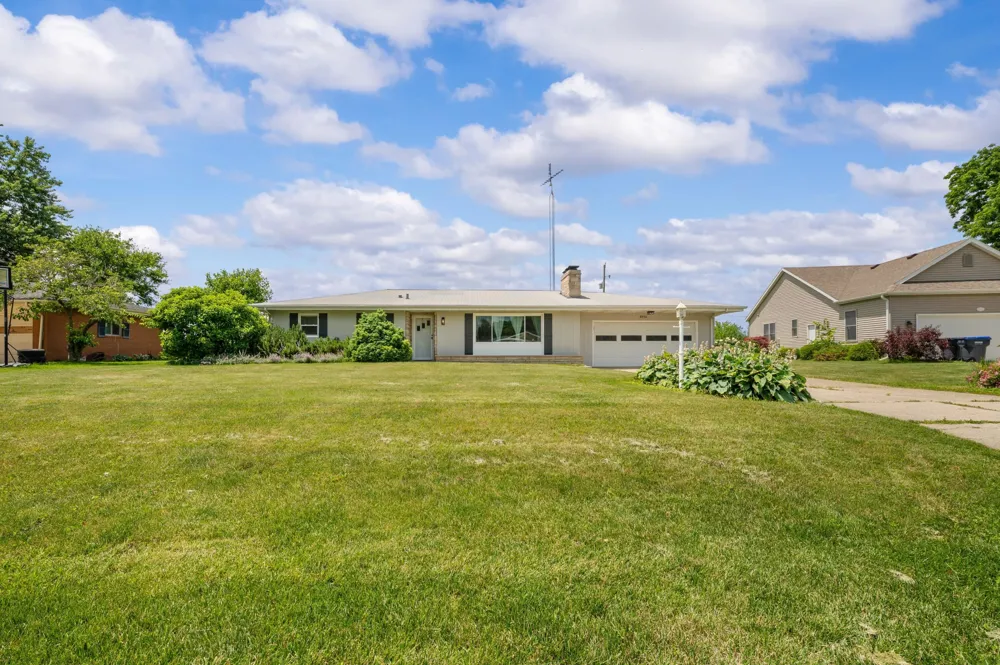 8956 Maplewood Drive Berrien Springs, MI 49103